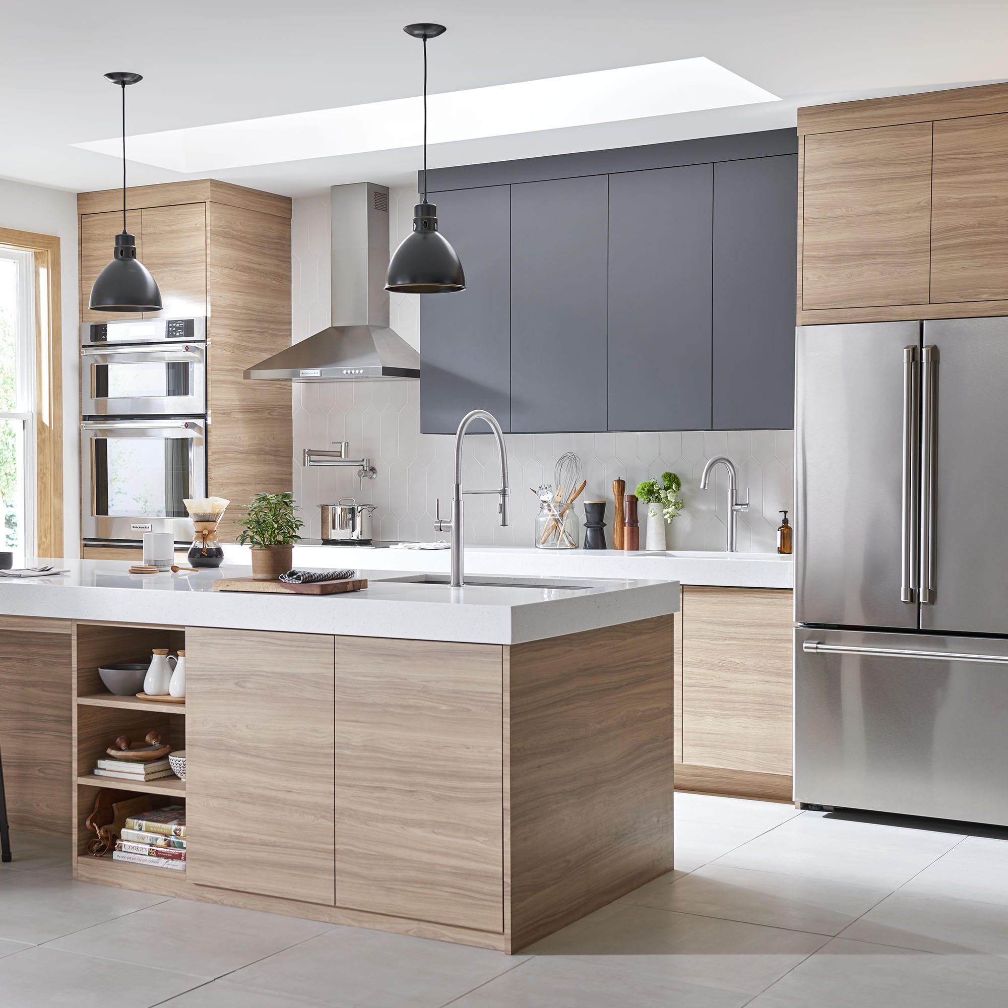 Robinet de cuisine rétractable Studio S Semi-Pro avec bec à ressort hélicoïdal et jet double
